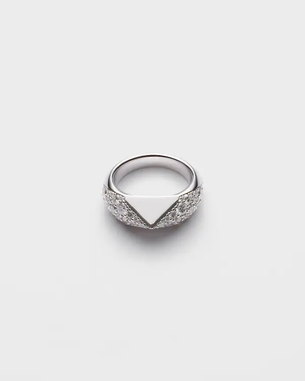 Eternal Gold ring in white gold with diamonds