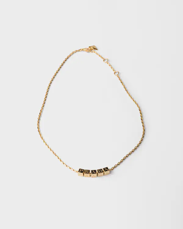 Metal necklace